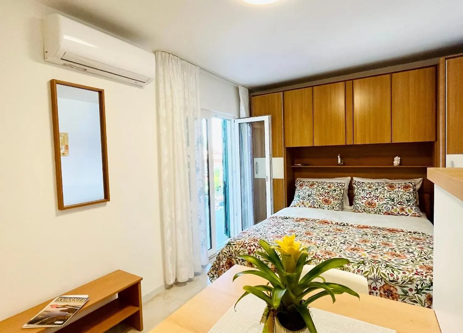 Apartments By The Sea Medveja, Opatija - 7720 Lovran 0*,